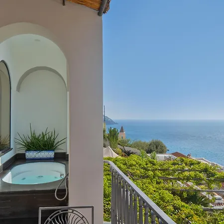 Punta Regina Hotel 4*