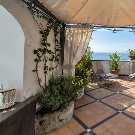 Punta Regina Отель 4*