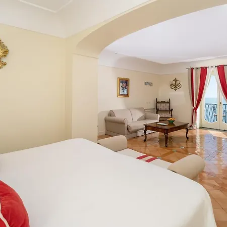 Punta Regina Hotell 4*