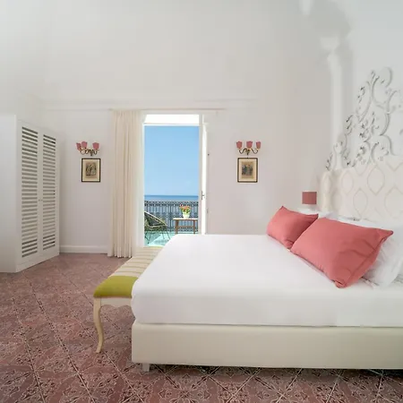 Punta Regina Hotell 4*