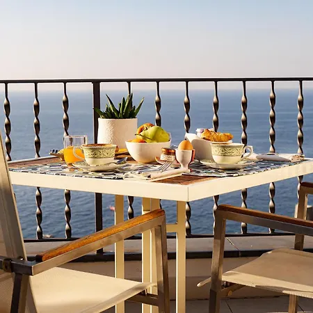 Punta Regina Hotell 4*
