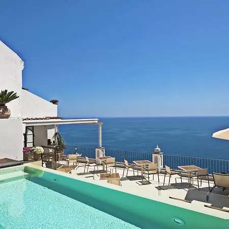 Punta Regina Hotell